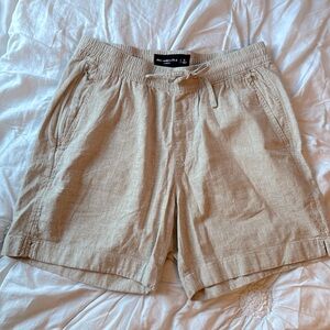 Abercrombie and fitch men’s size small linen blend shorts.